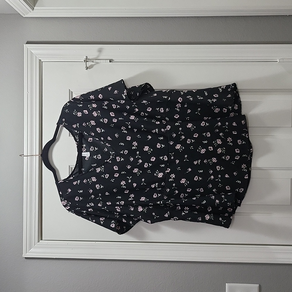 Live 4 Truth Floral Top
